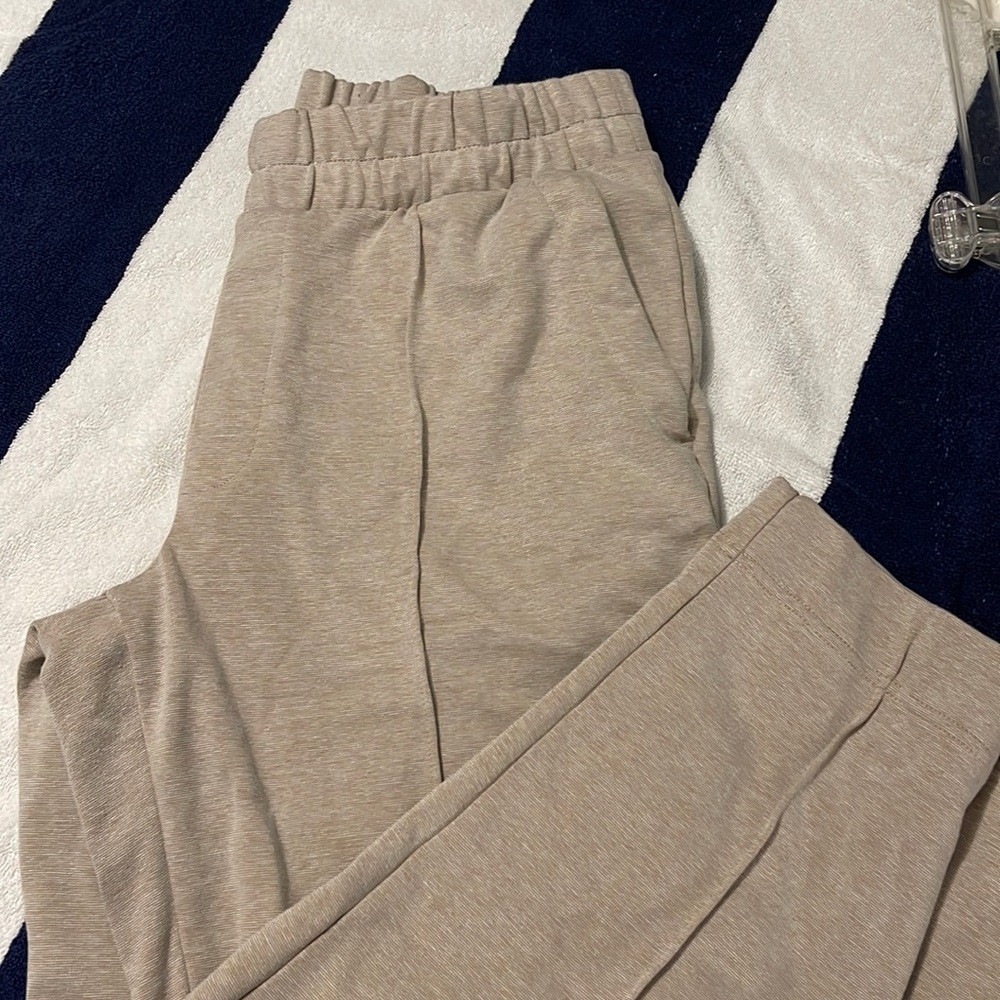 Womens knit khaki pants sz M
